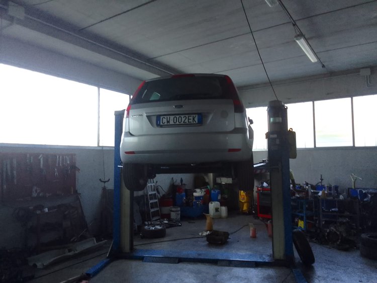 ATTREZZATURA COMPLETA X OFFICINA MECCANICO AUTO - BROKERMACHINE