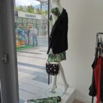 ARREDO NEGOZIO ABBIGLIAMENTO COMPLETO 6 m arredamento negozio abbigliamento 23